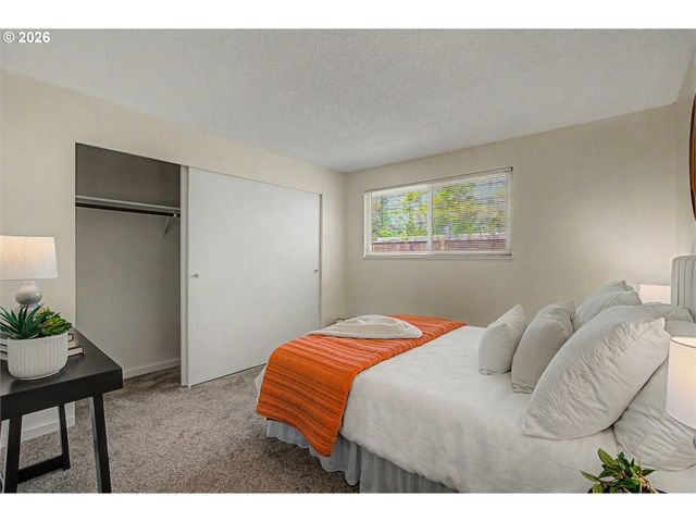 -1 Se 19TH Ave, Portland, OR 97202