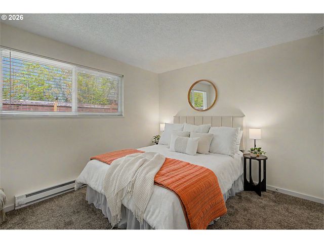 -1 Se 19TH Ave, Portland, OR 97202