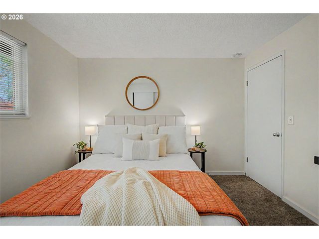 -1 Se 19TH Ave, Portland, OR 97202