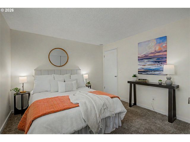-1 Se 19TH Ave, Portland, OR 97202