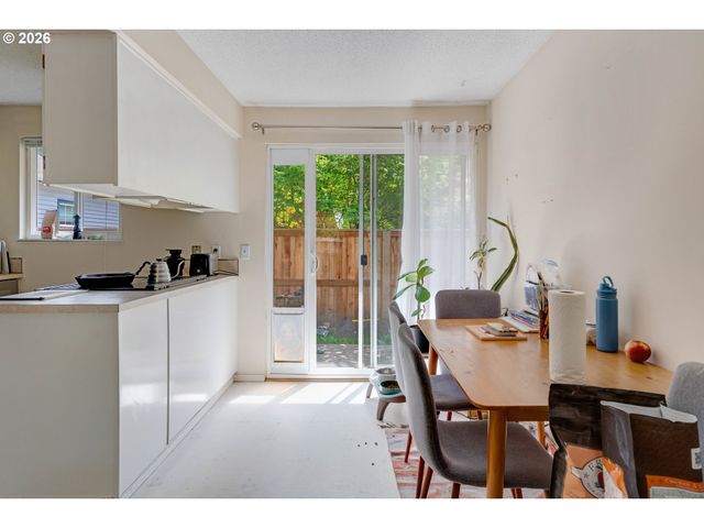 -1 Se 19TH Ave, Portland, OR 97202