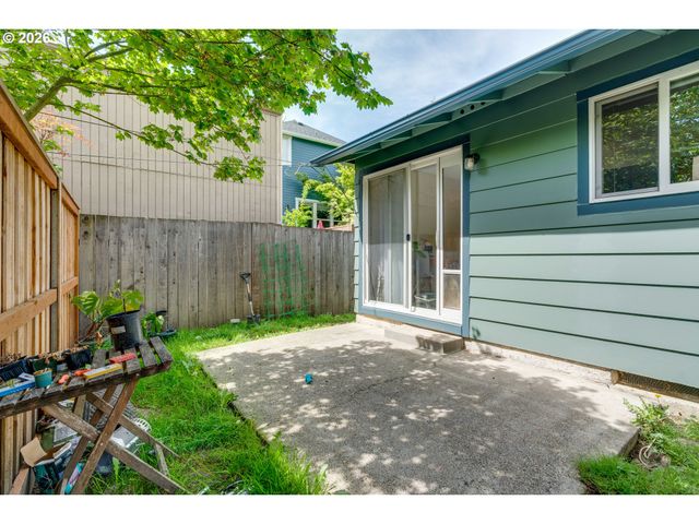 -1 Se 19TH Ave, Portland, OR 97202