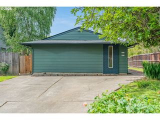 -1 Se 19TH Ave, Portland, OR 97202