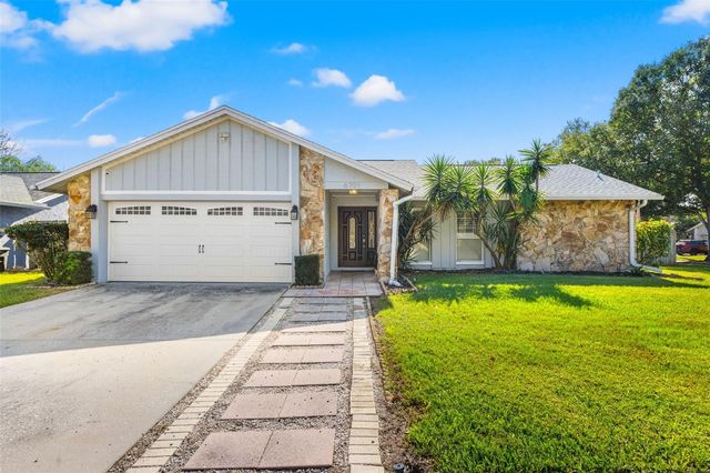 6701 LEEWARD ISLE WAY, Tampa, FL 33615