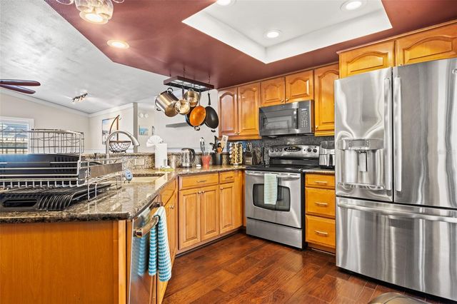 6701 LEEWARD ISLE WAY, Tampa, FL 33615
