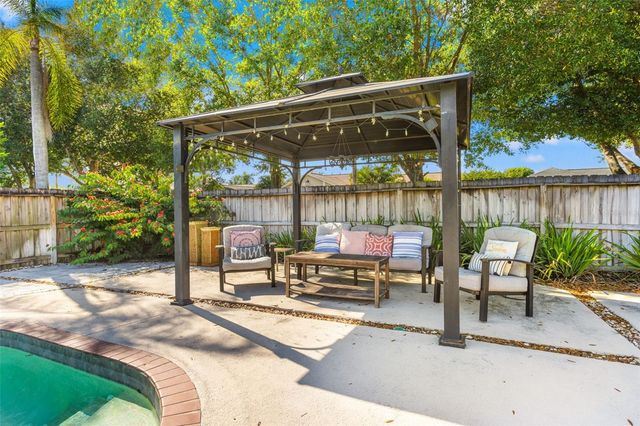 6701 LEEWARD ISLE WAY, Tampa, FL 33615