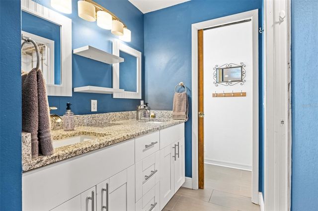 6701 LEEWARD ISLE WAY, Tampa, FL 33615