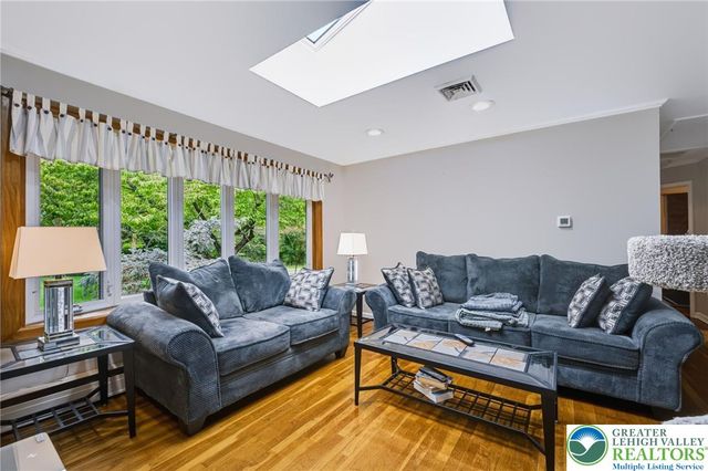 1773 Reading Drive, Bethlehem City, PA 18015