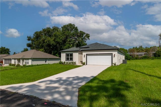 9262 N Alpinia Drive, Citrus Springs, FL 34434