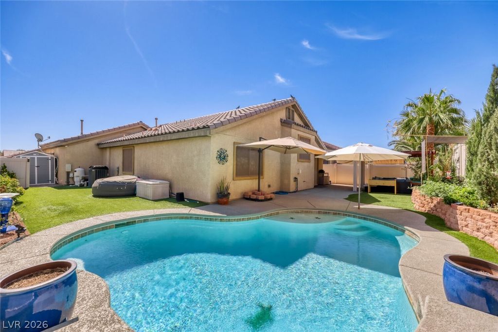 5817 Hawkeye Bell Street, North Las Vegas, NV 89081 — exterior