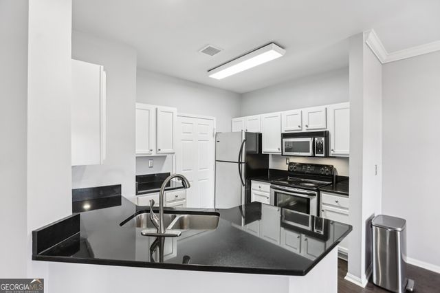 5641 Roswell Road 201, Atlanta, GA 30342