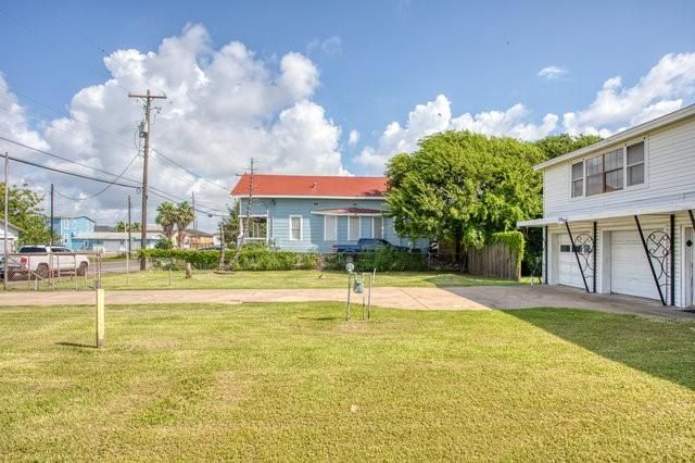 2116 Grover Avenue, Galveston, TX 77551