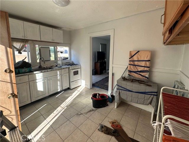 6141 Toltec, Los Angeles, CA 90042