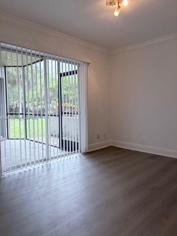 3100 Riverside Dr 103, Coral Springs, FL 33065