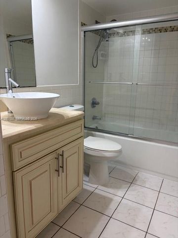 3100 Riverside Dr 103, Coral Springs, FL 33065