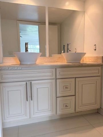 3100 Riverside Dr 103, Coral Springs, FL 33065