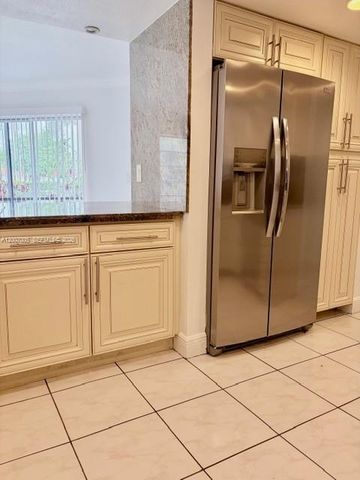 3100 Riverside Dr 103, Coral Springs, FL 33065