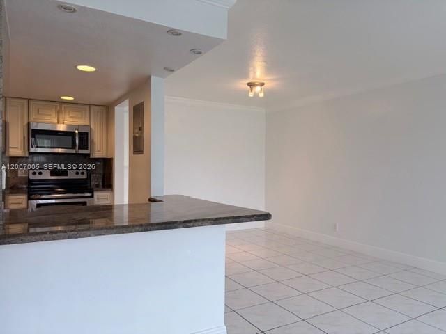 3100 Riverside Dr 103, Coral Springs, FL 33065