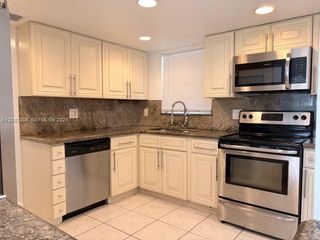 3100 Riverside Dr 103, Coral Springs, FL 33065