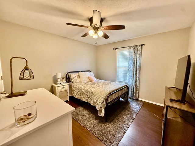900 S Natalie Avenue, Springfield, MO 65802