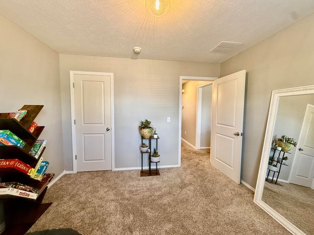 900 S Natalie Avenue, Springfield, MO 65802