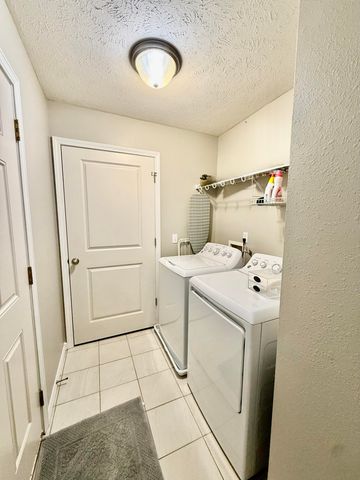 900 S Natalie Avenue, Springfield, MO 65802
