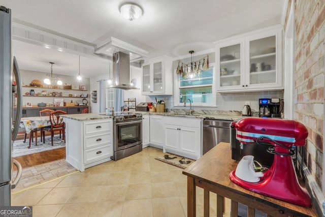 105 Pine Street, Barnesville, GA 30204