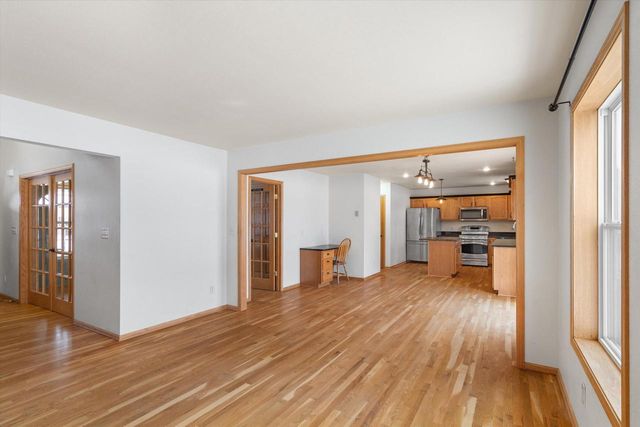 3212 E Lindy LANE, Oak Creek, WI 53154