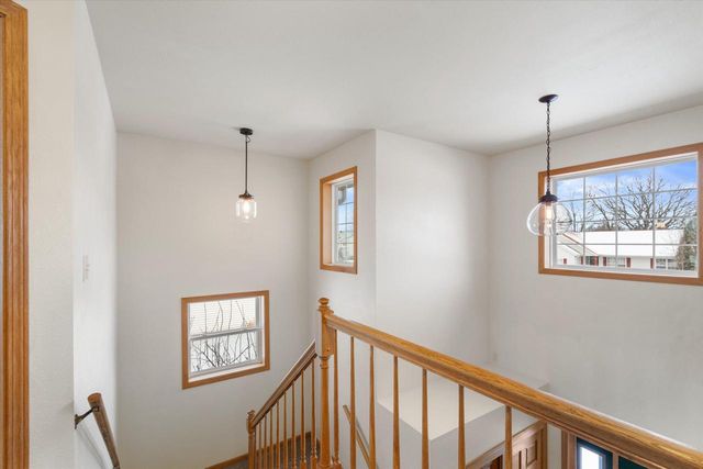 3212 E Lindy LANE, Oak Creek, WI 53154