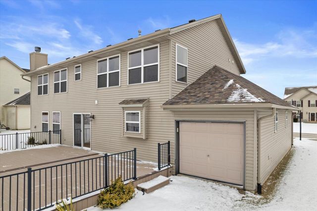 3212 E Lindy LANE, Oak Creek, WI 53154