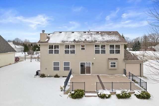 3212 E Lindy LANE, Oak Creek, WI 53154