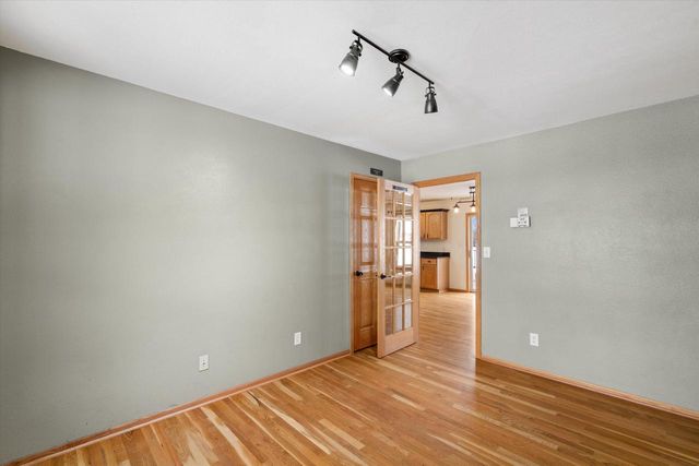 3212 E Lindy LANE, Oak Creek, WI 53154