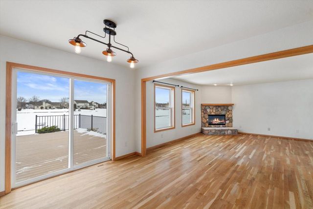 3212 E Lindy LANE, Oak Creek, WI 53154