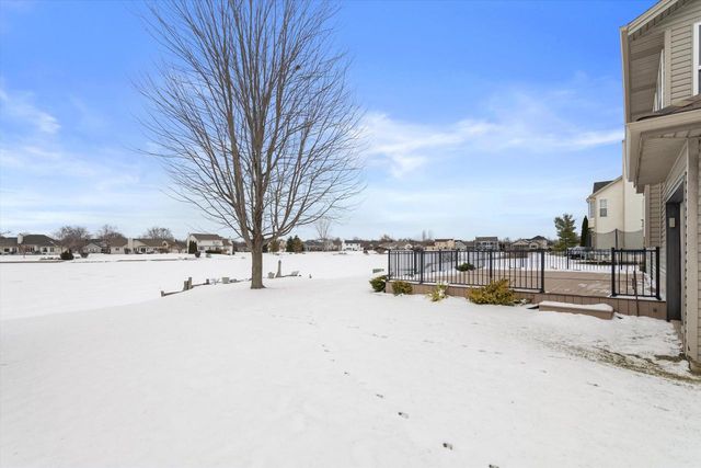 3212 E Lindy LANE, Oak Creek, WI 53154