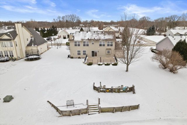 3212 E Lindy LANE, Oak Creek, WI 53154