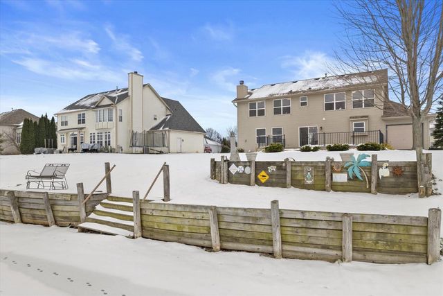 3212 E Lindy LANE, Oak Creek, WI 53154