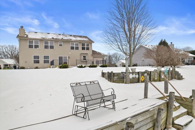 3212 E Lindy LANE, Oak Creek, WI 53154