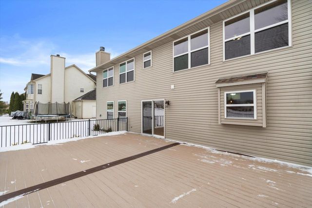 3212 E Lindy LANE, Oak Creek, WI 53154