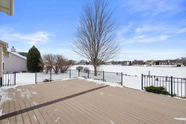 3212 E Lindy LANE, Oak Creek, WI 53154