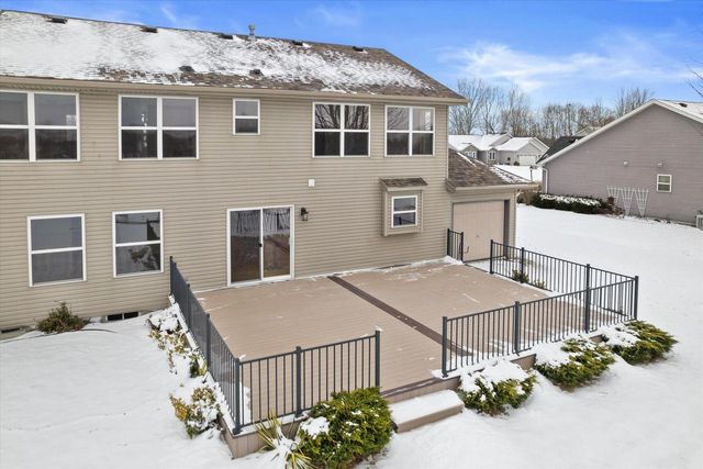 3212 E Lindy LANE, Oak Creek, WI 53154