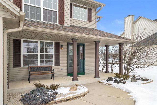 3212 E Lindy LANE, Oak Creek, WI 53154