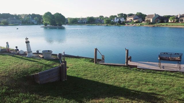 3212 E Lindy LANE, Oak Creek, WI 53154