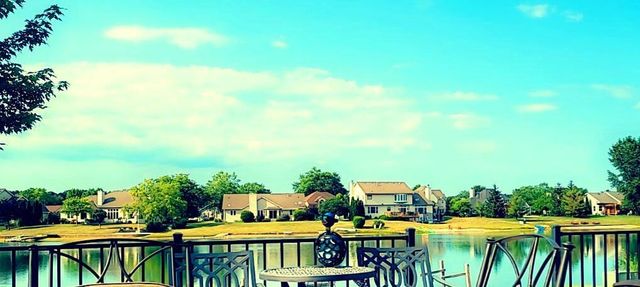 3212 E Lindy LANE, Oak Creek, WI 53154