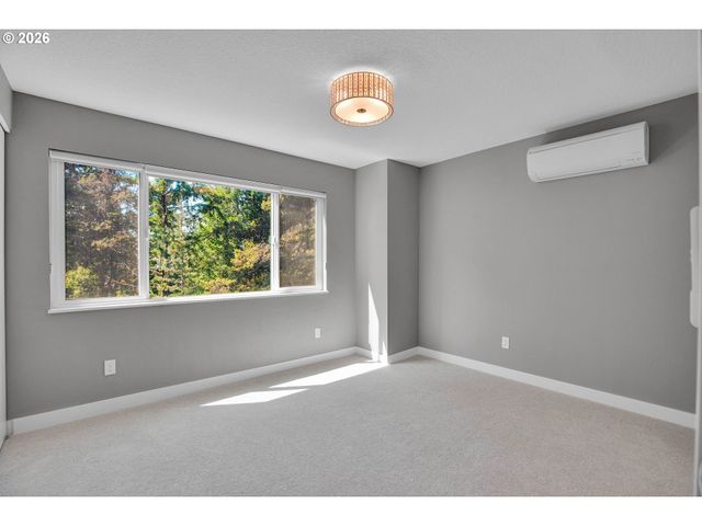 58 CERVANTES Cir 8D, Lake Oswego, OR 97035