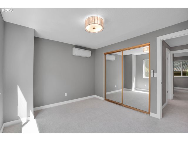 58 CERVANTES Cir 8D, Lake Oswego, OR 97035