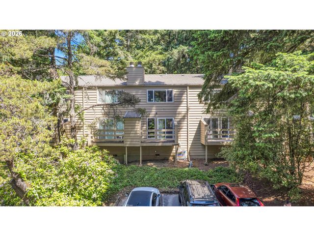 58 CERVANTES Cir 8D, Lake Oswego, OR 97035