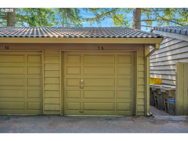 58 CERVANTES Cir 8D, Lake Oswego, OR 97035