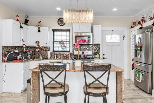 40 Chester St, Lawrence, MA 01843