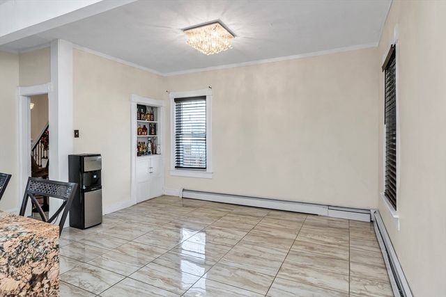 40 Chester St, Lawrence, MA 01843