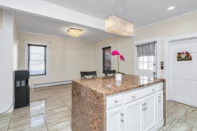 40 Chester St, Lawrence, MA 01843